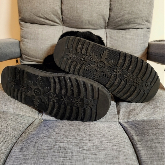 SO Winter Boots - Picture 2 of 2